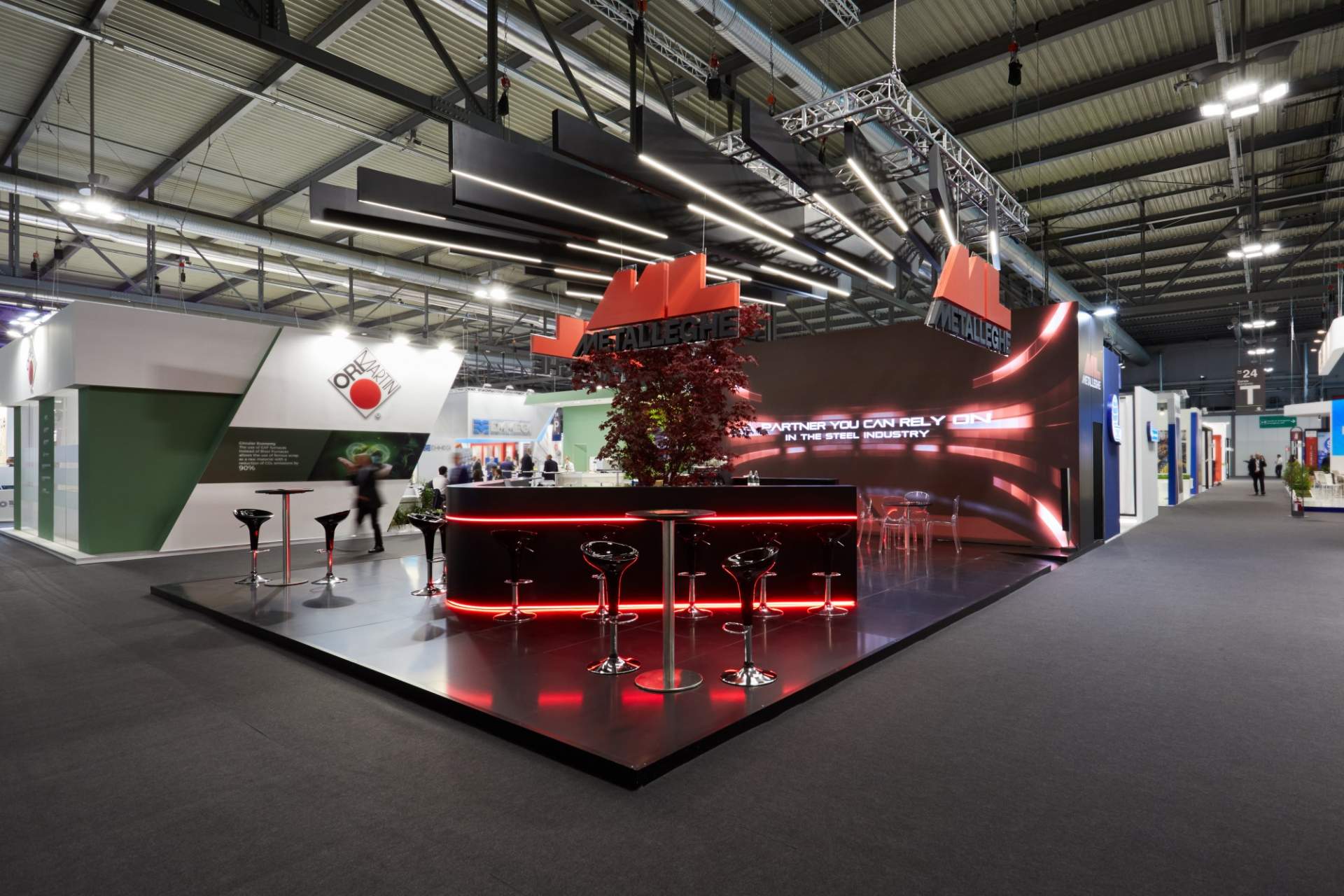 Corner LEDwalls: A New Level of Precence 