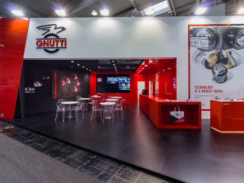 lacquered stands, lighting engineering, multimedia totem, form the creative group, exhibition path