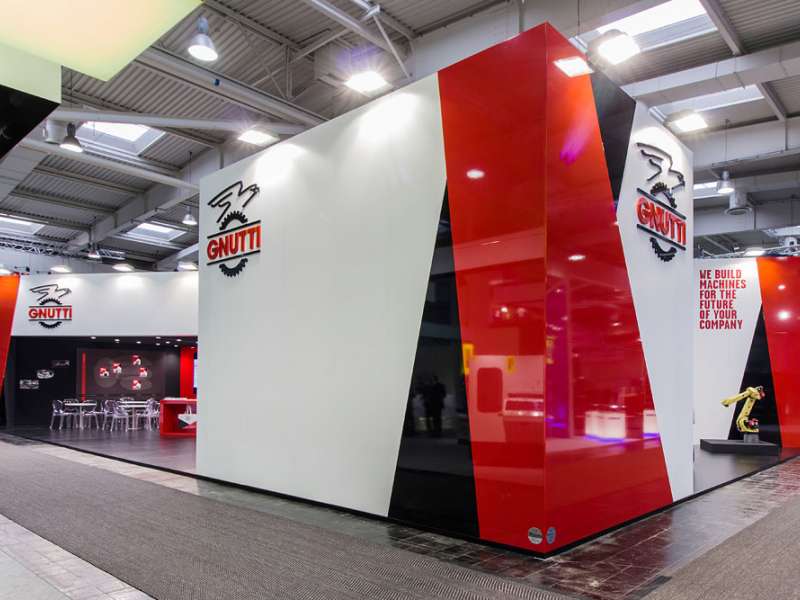 lacquered stands, lighting engineering, multimedia totem, form the creative group, exhibition path