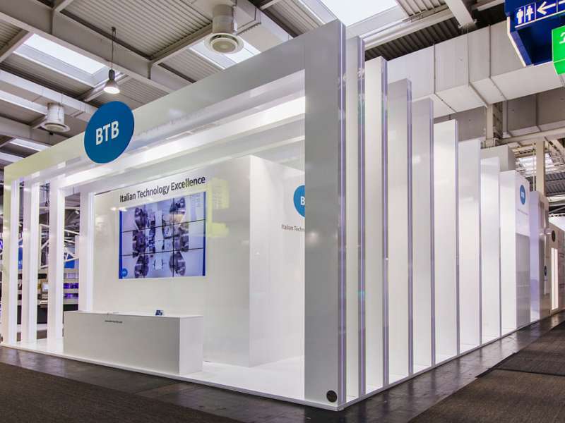 fairs abroad, videowall and interactive totem, lacquered stands, lighting engineering, form group