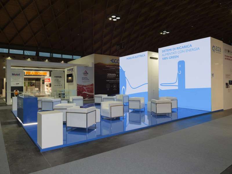 lacquered stands, concept and design, customized exhibition stands, ledwall, exhibition stands designer