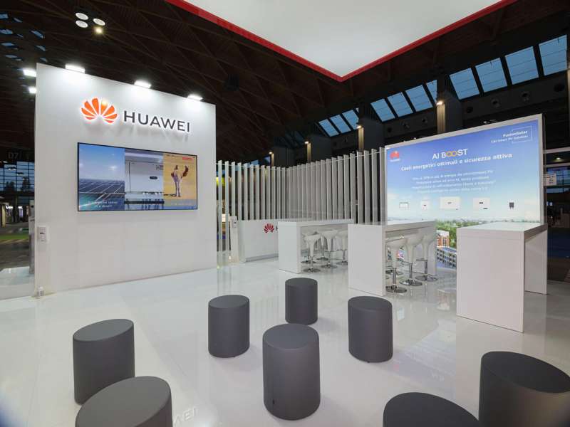 fairs in Italy, highly customized solutions, lacquered stands, ledwall, set-up fairs