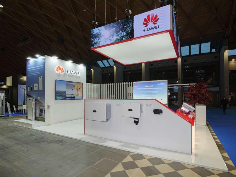 fairs in Italy, highly customized solutions, lacquered stands, ledwall, set-up fairs