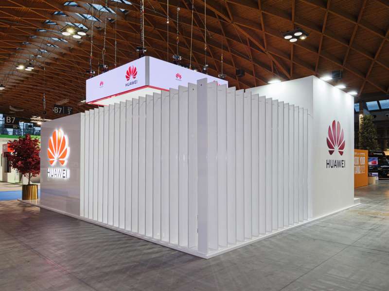 fairs in Italy, highly customized solutions, lacquered stands, ledwall, set-up fairs
