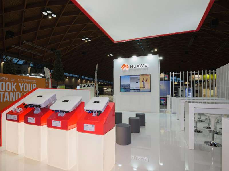 fairs in Italy, highly customized solutions, lacquered stands, ledwall, set-up fairs
