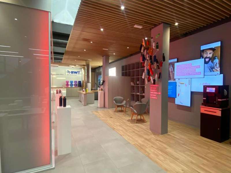 contract, videowall and interactive totem, customized stands and display cases, ledwall, form the creative group