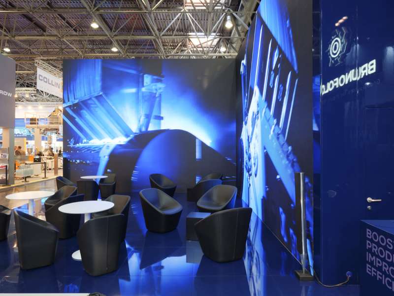 fairs abroad, customized solutions, lacquered stands, fair exhibitors, ledwall