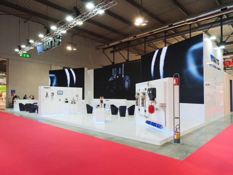 lacquered stands, fair exhibitors, audio video system, ledwall, form installations Milan