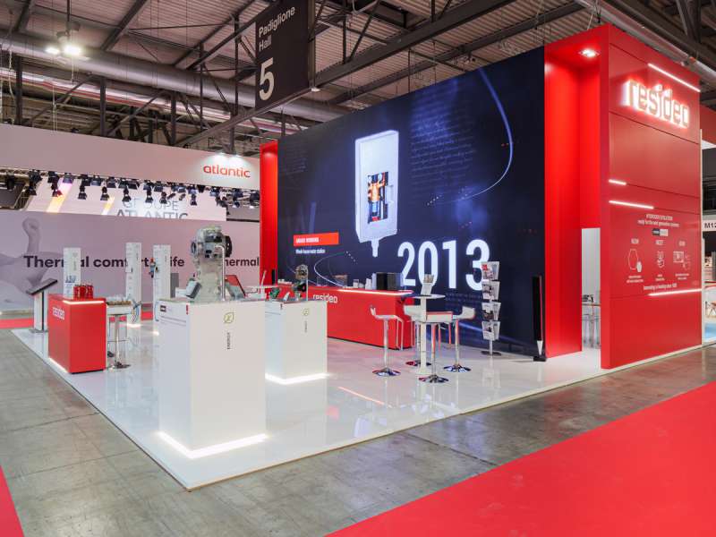 fairs in Italy, customized exhibition stands, totem rental, form installations Milan, rental ledwall