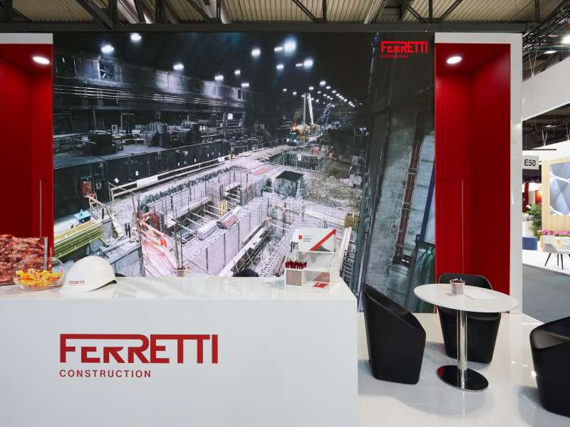 fairs in Italy, high quality exhibition stands, made in Italy, ledwall, form installations Milan