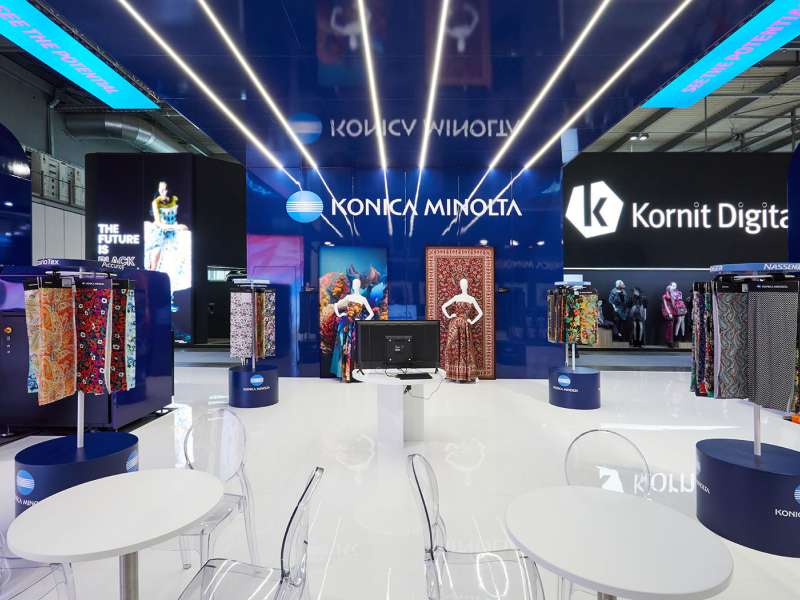 exhibitors' furniture and customized tables, customized solutions, ledwall, form installations Milan, fair stands