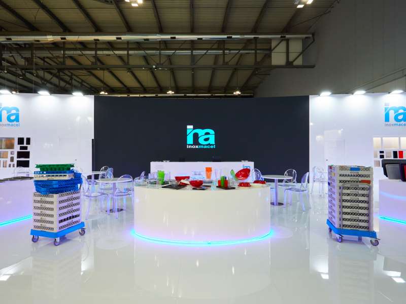 highly customized solutions, lacquered stands, form group, fair stands, ledwall rental prices