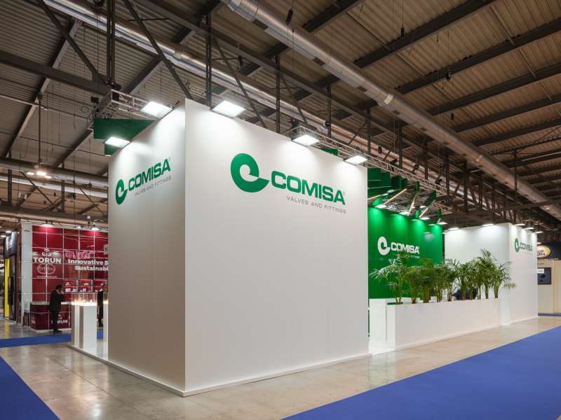 lacquered stands, fair exhibitors, customized exhibition stands, ledwall, form group