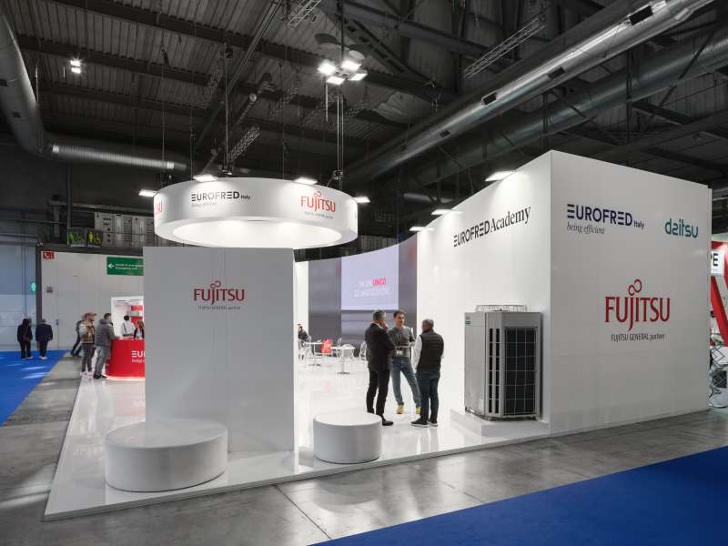 fairs in Italy, customized stands and display cases, customized exhibition stands, ledwall, form installations Milan