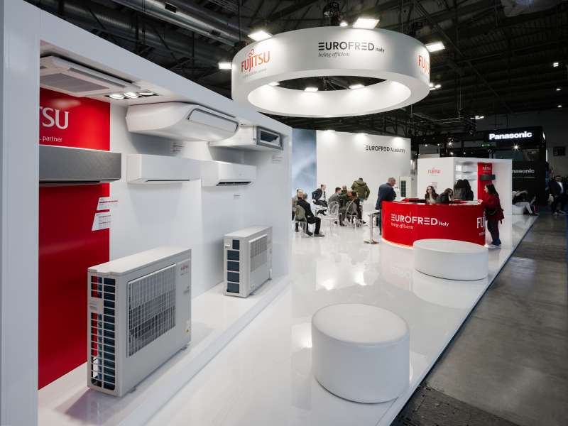 fairs in Italy, customized stands and display cases, customized exhibition stands, ledwall, form installations Milan