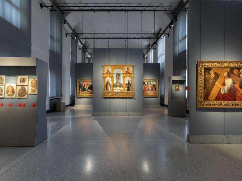 touch screen, multimedia totem, ledwall, showcases, immersive installation