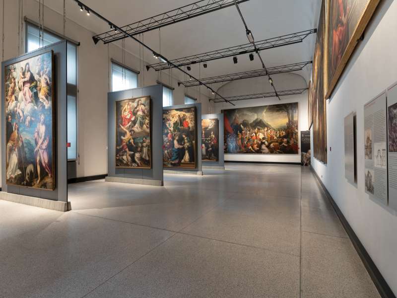 touch screen, multimedia totem, ledwall, showcases, immersive installation