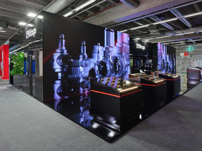 fairs abroad, ledwall, form group, exhibition path , immersive installation