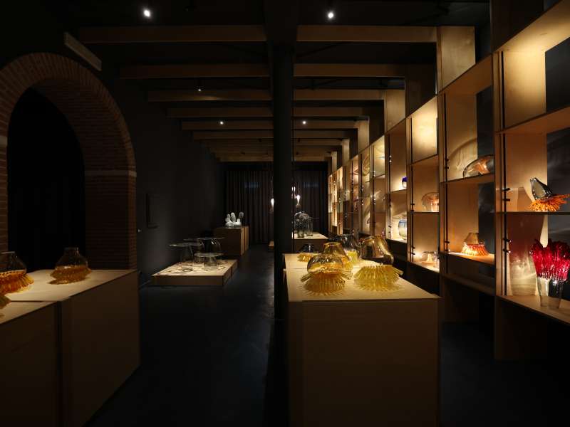 Showroom Wave Murano Glass 