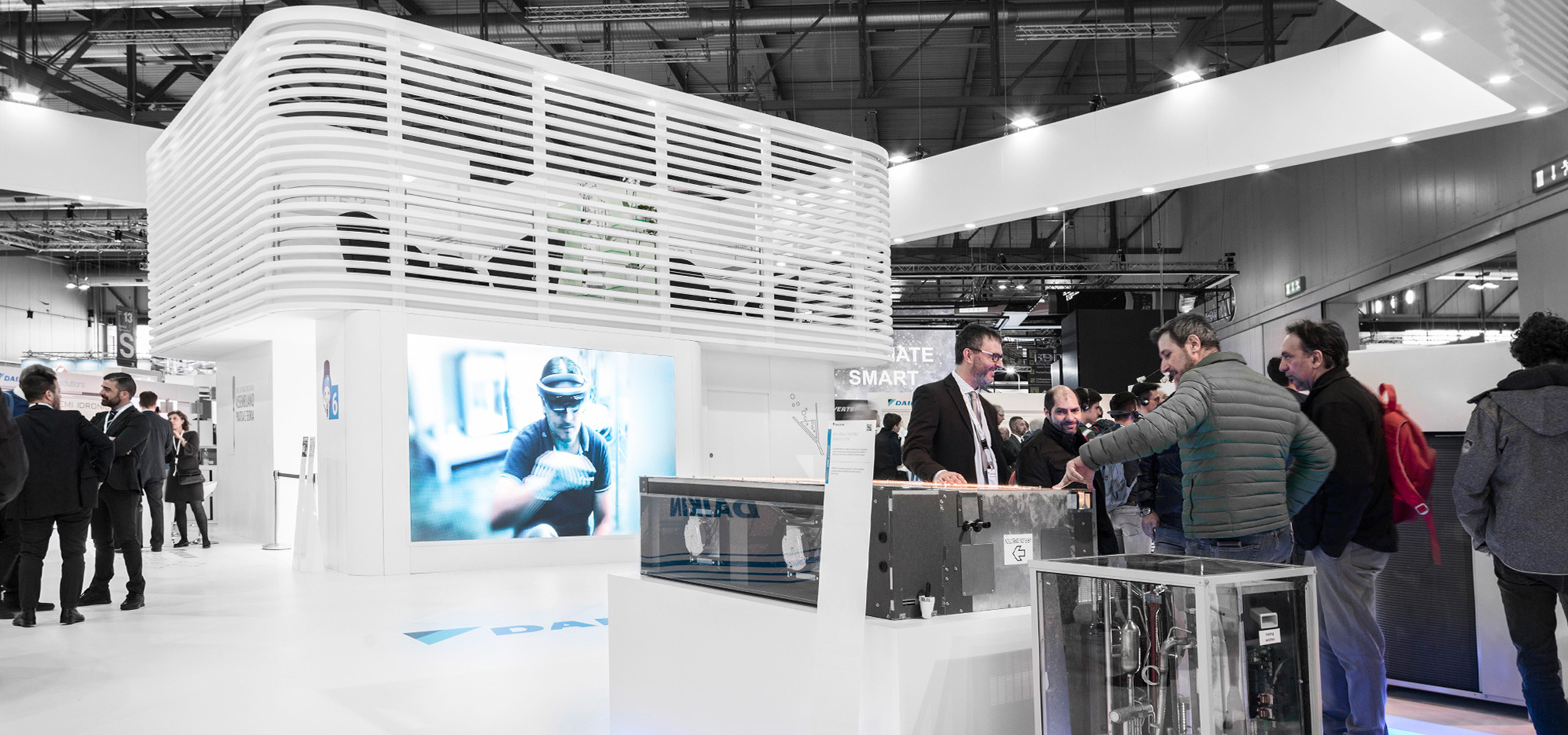 Double-Decker Stands and Large Spaces